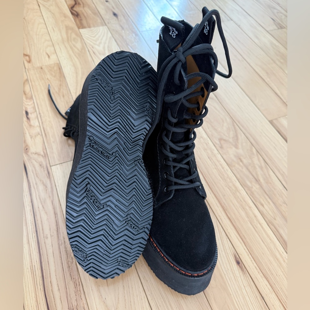 Black Platform Lace-Up Boots - Picture 7 of 9
